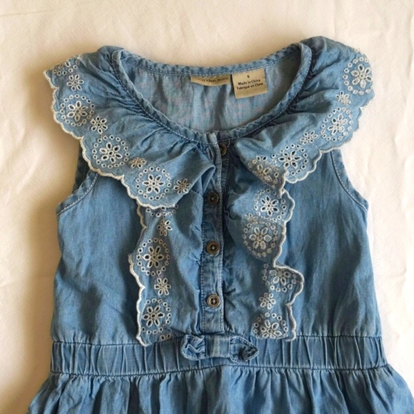 calvin klein jeans eyelet lace ruffle denim chambray tiered dress 4T toddler - Picture 6 of 11